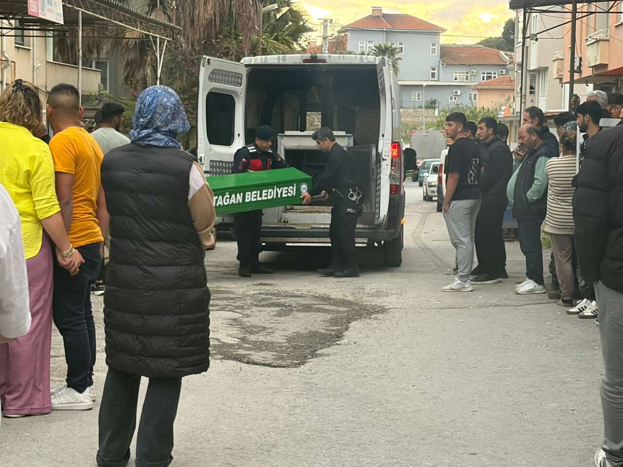 Başkan Aras’ın Ailesine Saldırıyla Bağlantılı Şüpheli Çatıdan Düşerek Öldü 1